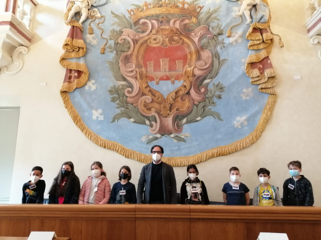 I giornalisti in erba del “Di Vittorio News” reporter in Comune per un giorno