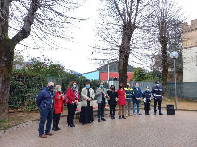 Stop alla violenza sulle donne, Pierantonio ha la sua panchina rossa