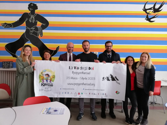 Conferenza stampa alle scuole Garibaldi su un progetto di aiuto alla disabilità