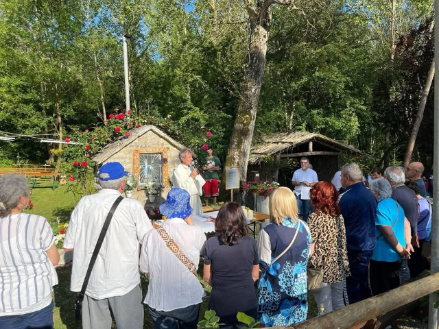 Sabato 31 Maggio - Processione Mariana Madonna di Civitella; a seguire Santa Messa e cena per tutti i presenti.