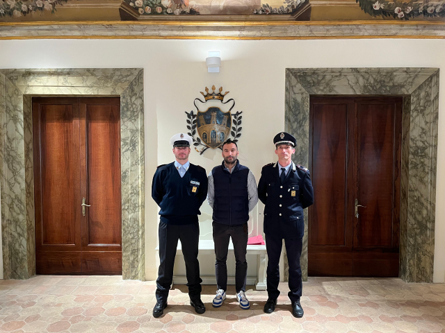 UN NUOVO AGENTE ENTRA IN SERVIZIO NELLA POLIZIA LOCALE DI UMBERTIDE