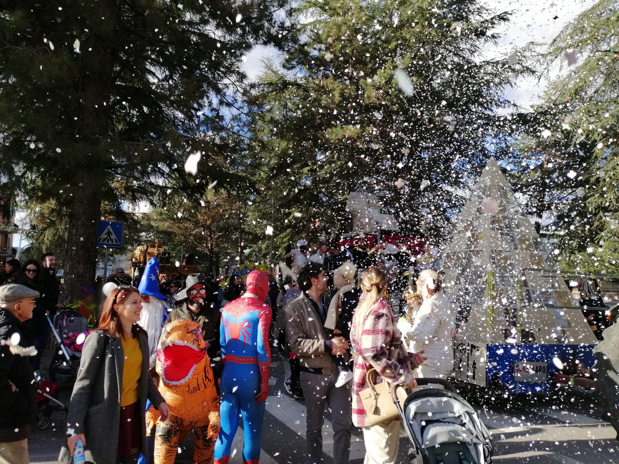 “Bruciamo il Carnevale”, ancora grande festa per le vie di Umbertide