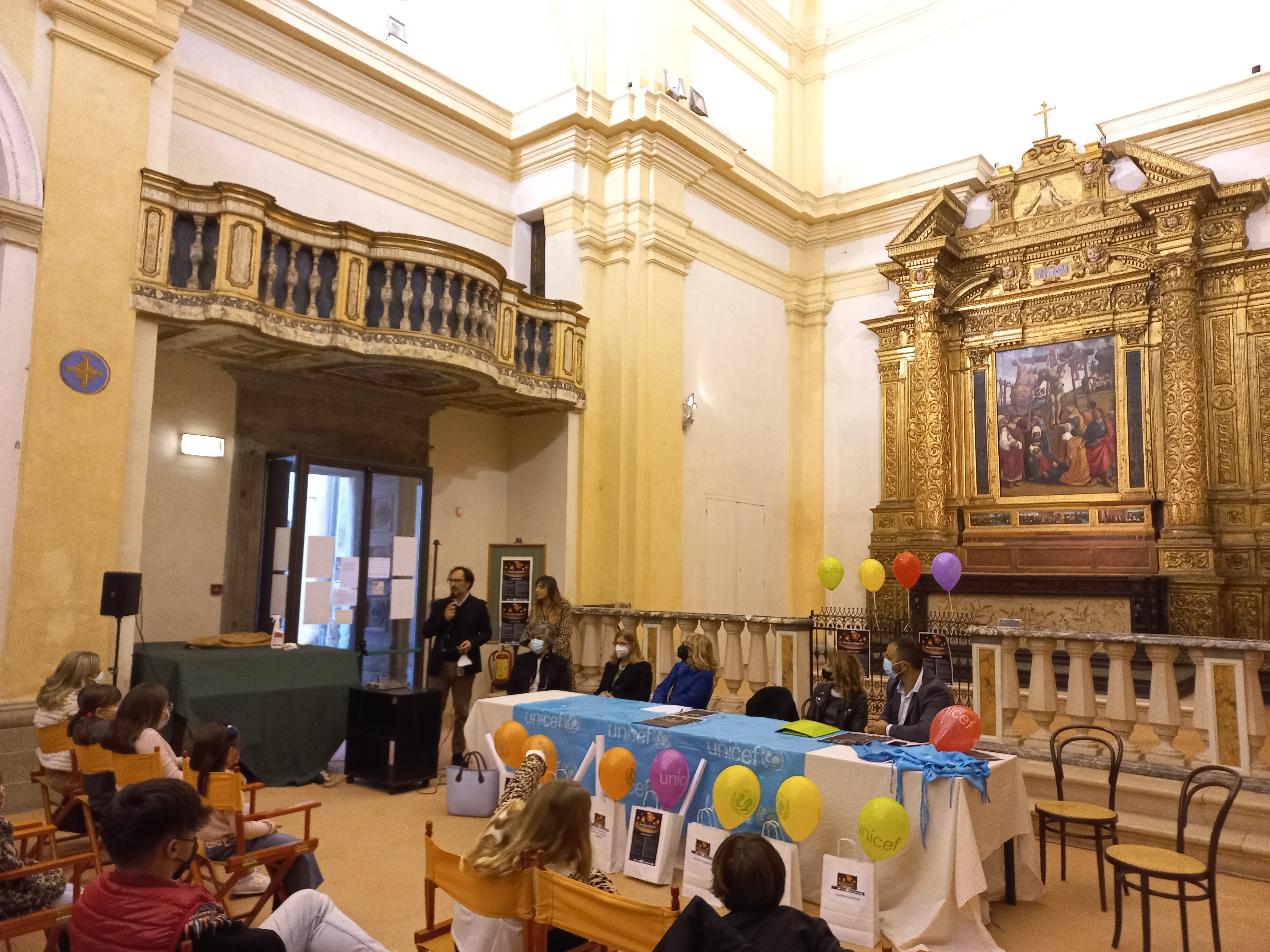 Al via “Una luce blu sui diritti” di Unicef 