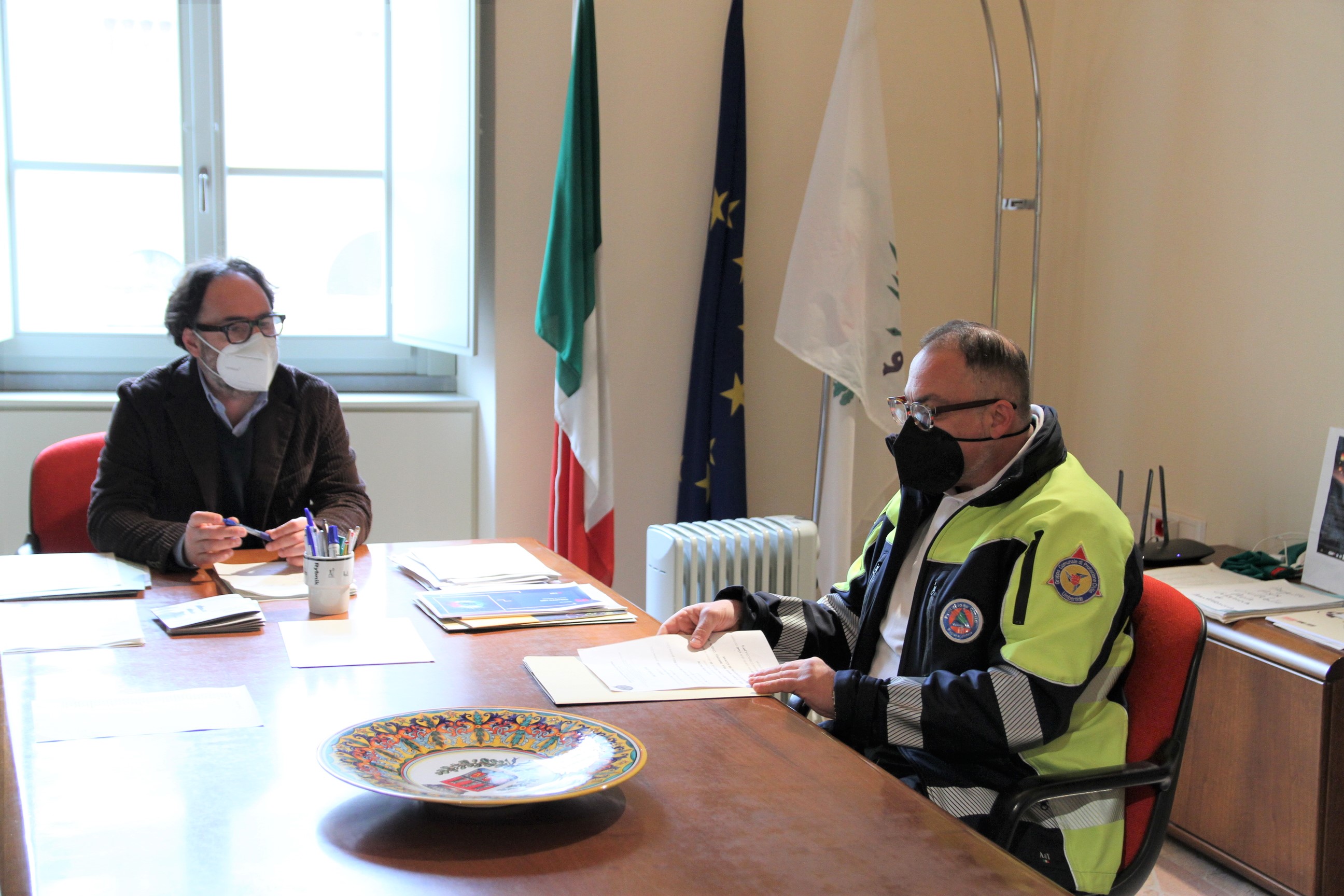 Emergenza Covid, ricevuto dal sindaco Carizia in Comune il Gruppo Comunale di Protezione Civile: “Il vostro aiuto è stato fondamentale. Siete un gruppo coeso, forte e professionale di cui gli umbertidesi vanno fieri”