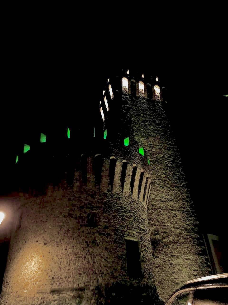 LA ROCCA DI UMBERTIDE, ANCORA UNA VOLTA, SI ILLUMINERA' DI VERDE PER LA GIORNATA MONDIALE DELLE MALATTIE RARE PER DIMOSTRARE VICINANZA AI TANTI DI NOI CHE NE SOFFRONO