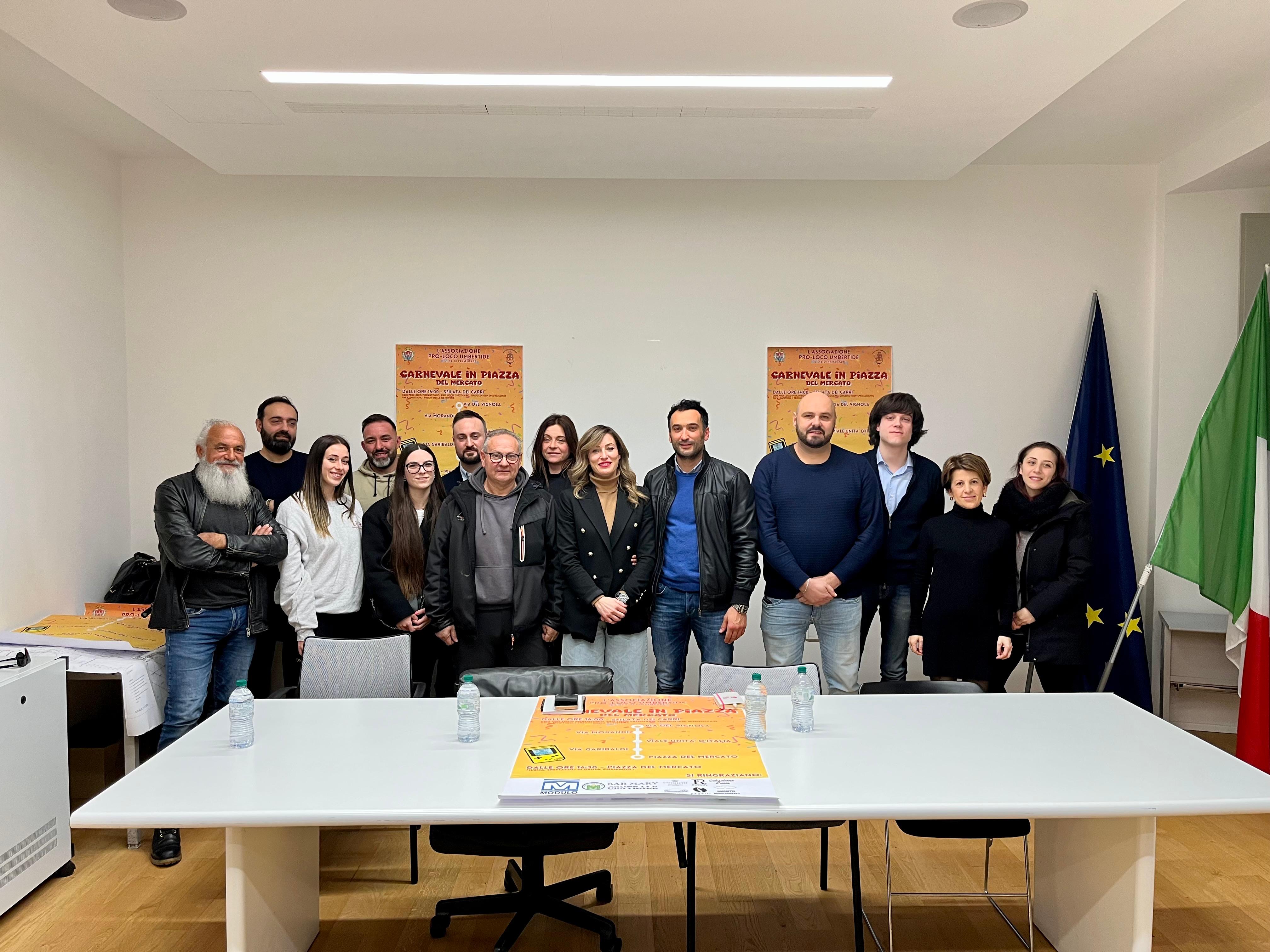 UMBERTIDE SI PREPARA AL CARNEVALE: TORNA LA SFILATA DEI CARRI E IL VEGLIONE AL TEATRO DEI RIUNITI