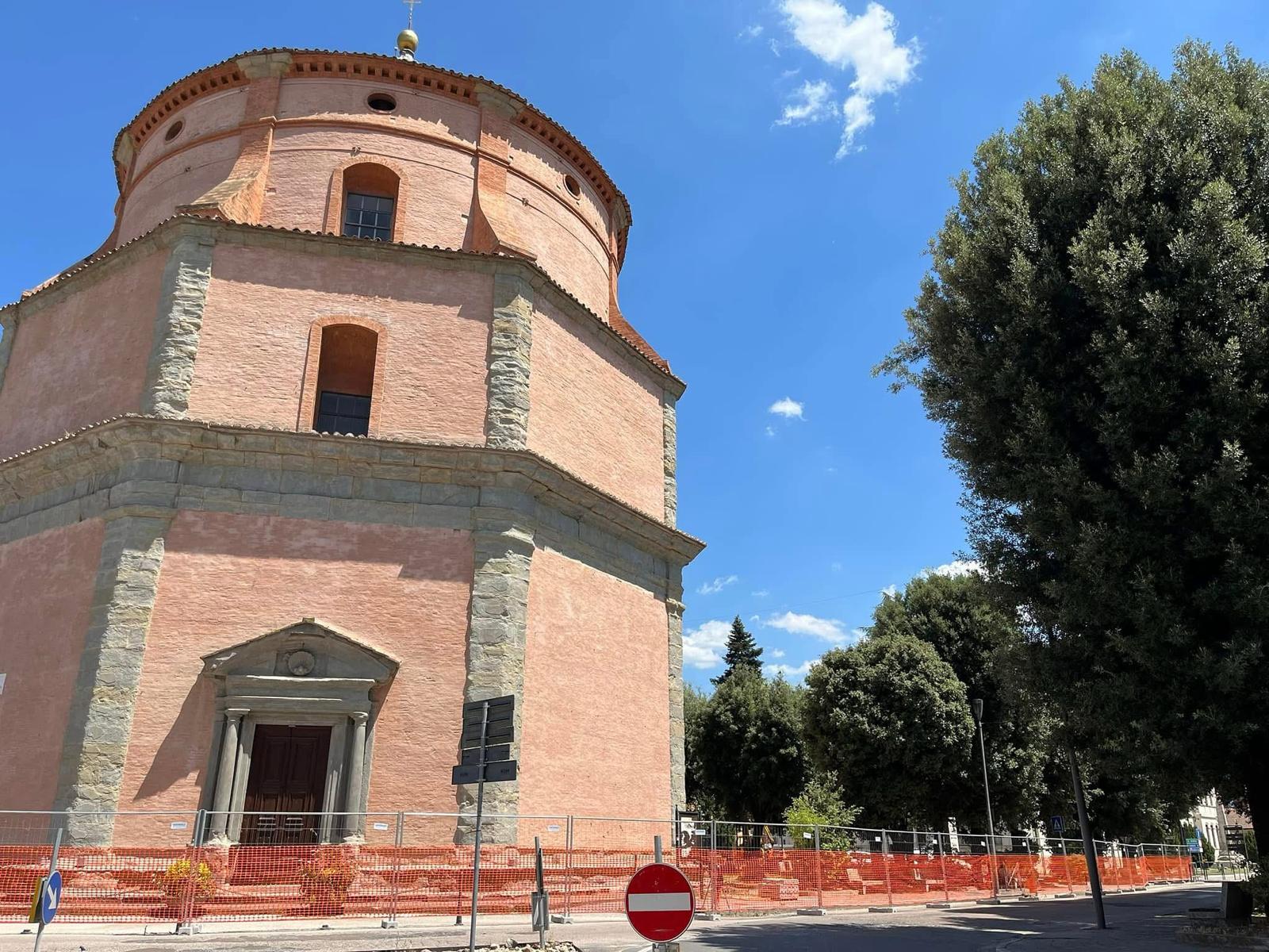 LAVORI DI PIAZZA MAZZINI: VIA ROMA APERTA AL TRAFFICO CON NUOVE MISURE DI VIABILITÀ PER L'AVANZAMENTO DEL CANTIERE