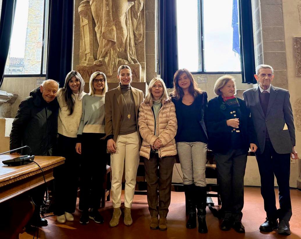 UMBERTIDE ADERISCE A “UNA LUCE SUI DIRITTI”, A “IL GOMITOLO DEI DIRITTI” E ALL’INIZIATIVA “GO BLUE” PER LA GIORNATA INTERNAZIONALE PER I DIRITTI DELL’INFANZIA E DELL’ADOLESCENZA