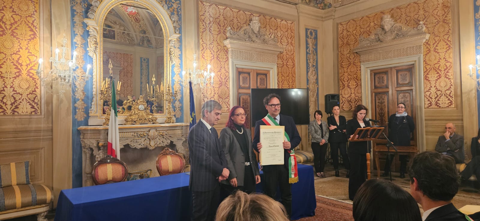 Consegna dell'Onorificenza di Cavaliere dell'Ordine "Al Merito della Repubblica Italiana" all'Ing. Chessa Elena