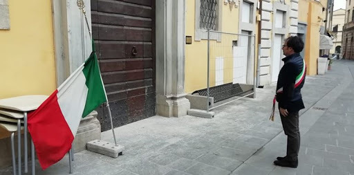 Umbertide ha rispettato il minuto di silenzio per ricordare le vittime del coronavirus