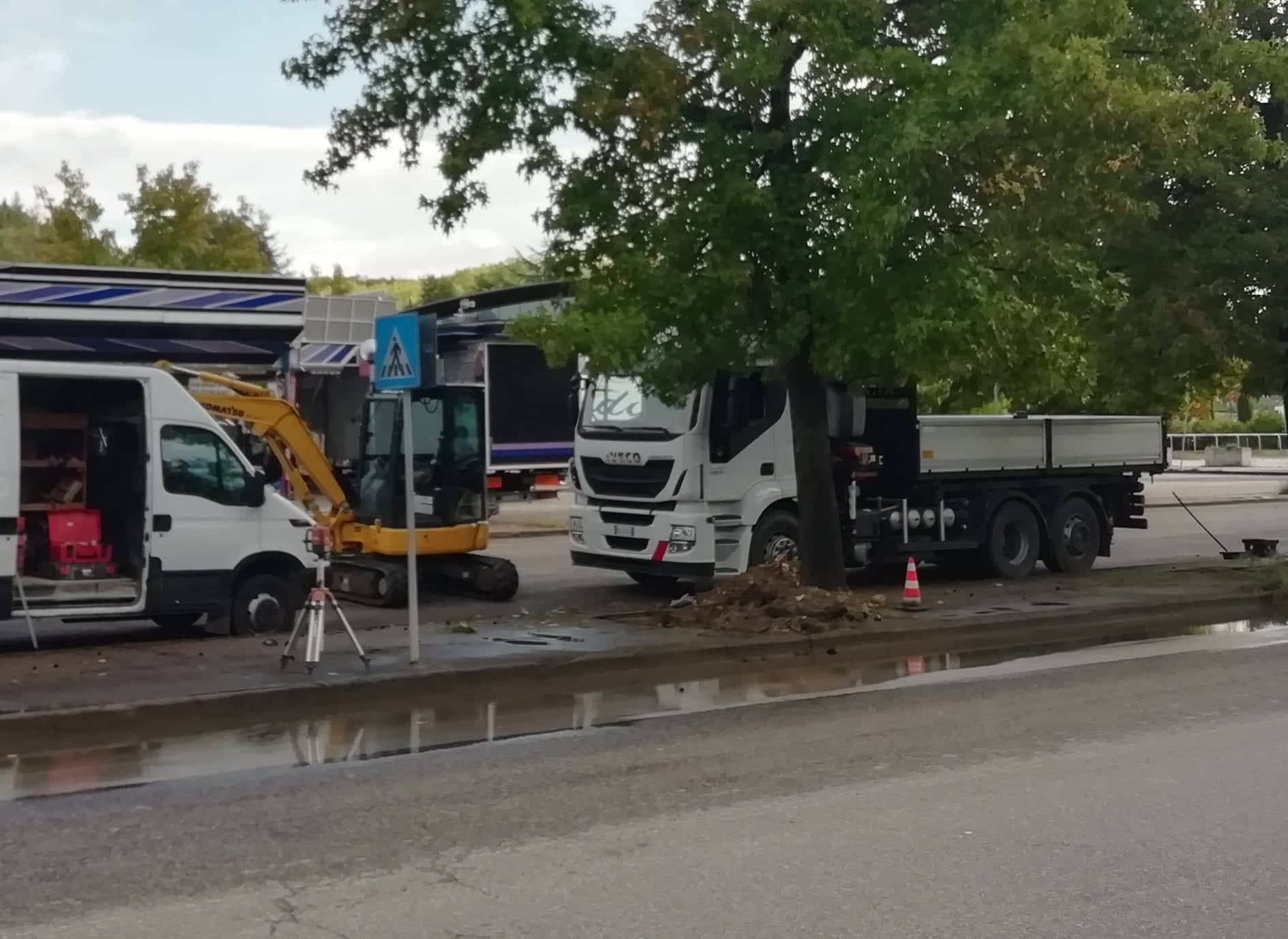 Iniziati i lavori per la sistemazione della condotta fognaria nei pressi del Palazzetto dello Sport di via Morandi