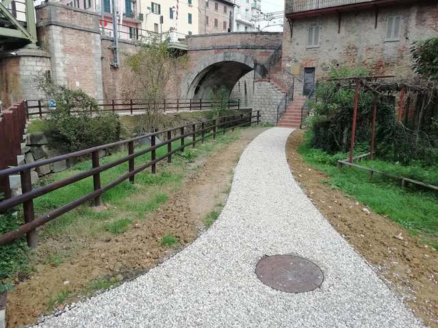 Rinnovate la scala e l'accesso al parco fluviale del Tevere