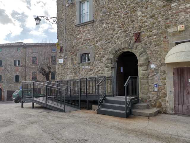 A Preggio l'ufficio postale è tornato a Palazzo Vignoli