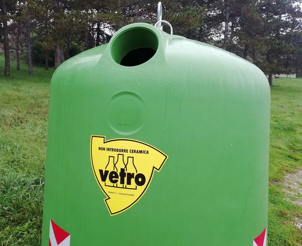 Raccolta differenziata, quasi completata nel territorio comunale di Umbertide l'installazione dei contenitori per la raccolta del solo vetro