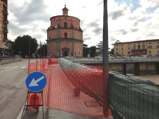 Partiti i lavori per l'abbattimento della barriere architettoniche e la mobilità sostenibile tra via Vittorio Veneto e piazza Mazzini