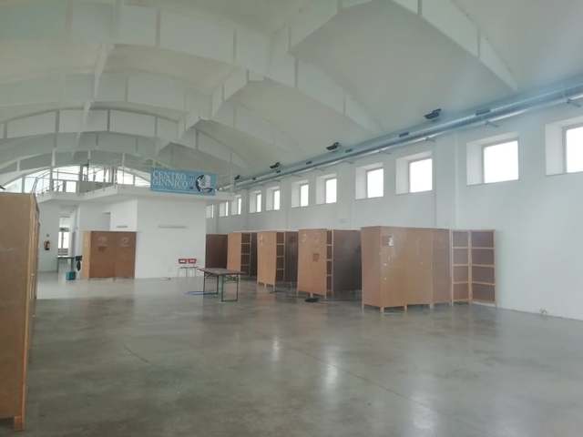 Punto per la vaccinazione di massa al Puc 2, avanzano le operazioni di allestimento della struttura